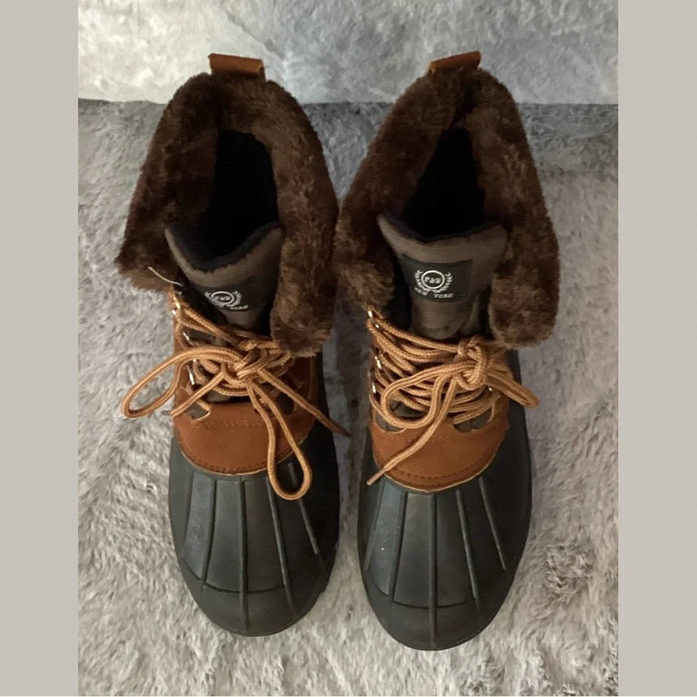 ✨Host Pick✨P & W New York Waterproof Snow Duck Boots- Sz 8